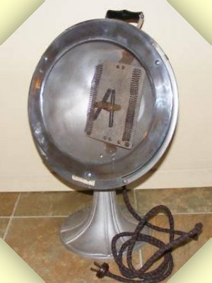 the carbon rods of this Branston carbon arc sunlamp were manually ignited and adjusted with a turning knob at the backside of the reflector
